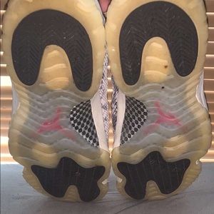 Jordan 11 bone